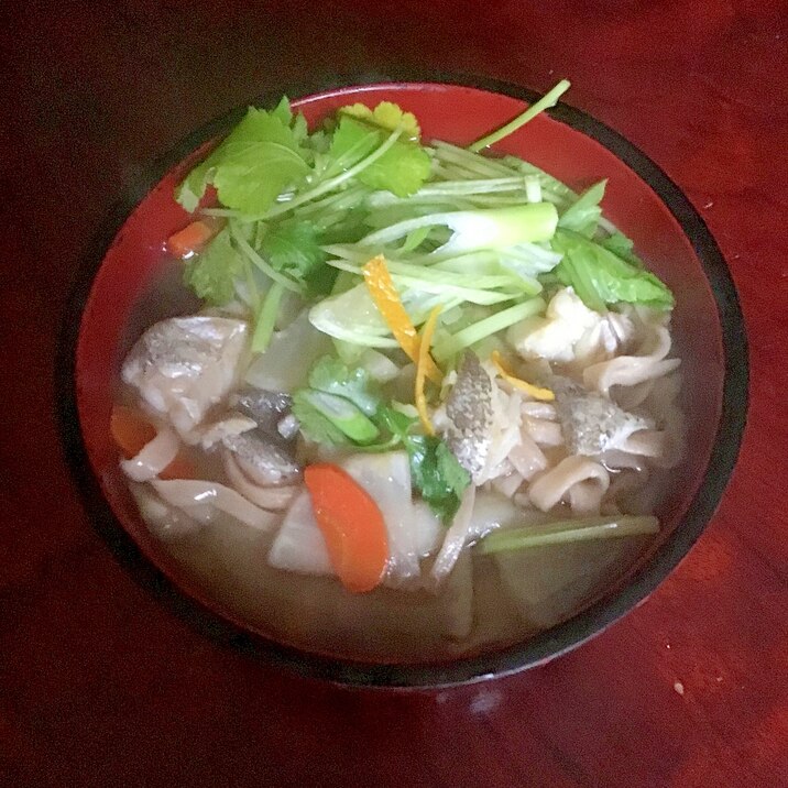 鱈ちり煮込みうどん。